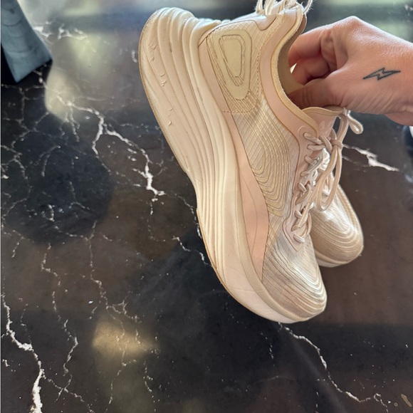 APL Streamline - Picture 3 of 7